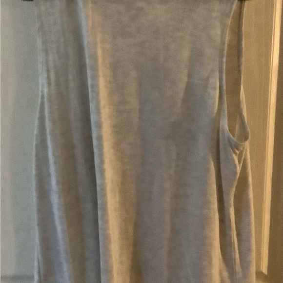 ModernLux Brand sleeveless gray tshirt with sequins peace sign in size Large - Picture 2 of 2